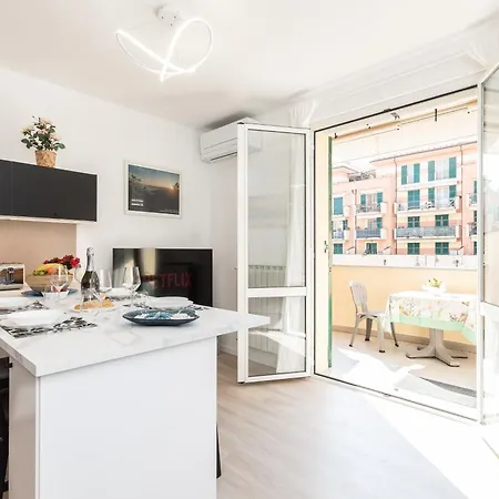 -la Conchiglia- Monolocale Con Zona Notte Riservata فاراتسي