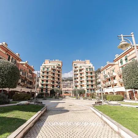 -la Conchiglia- Monolocale Con Zona Notte Riservata شقة فاراتسي