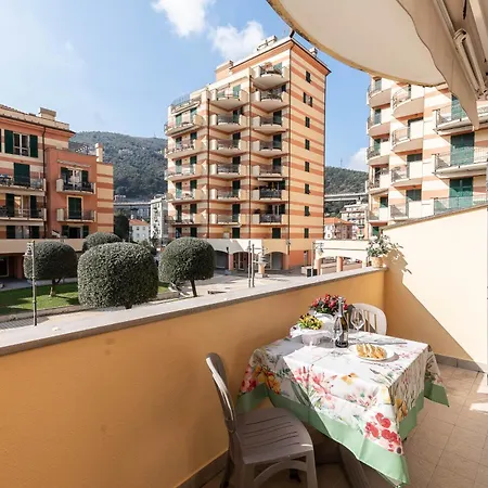 -la Conchiglia- Monolocale Con Zona Notte Riservata * فاراتسي
